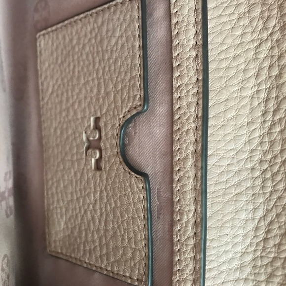 Handbag - Picture 2 of 2